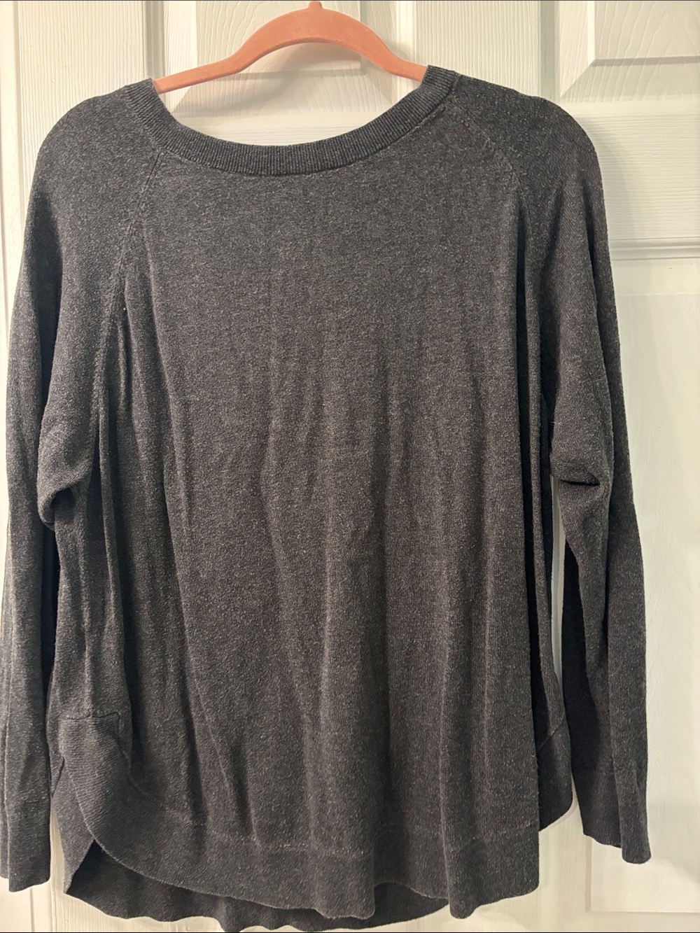 LOFT Charcoal Crewneck Pullover Sweater Rounded Hem Sz M